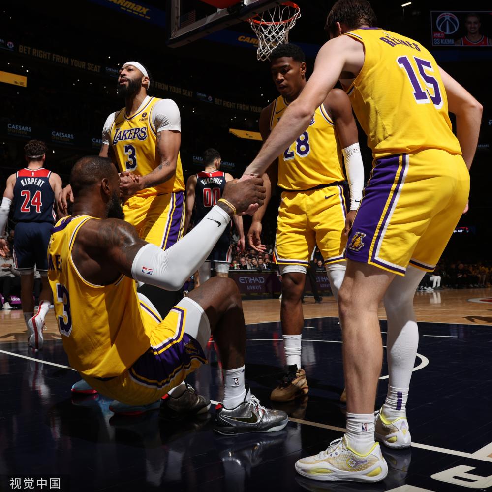 两支球队的 两支球队的