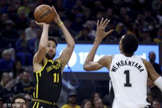 竞争中脱颖 竞争中脱颖